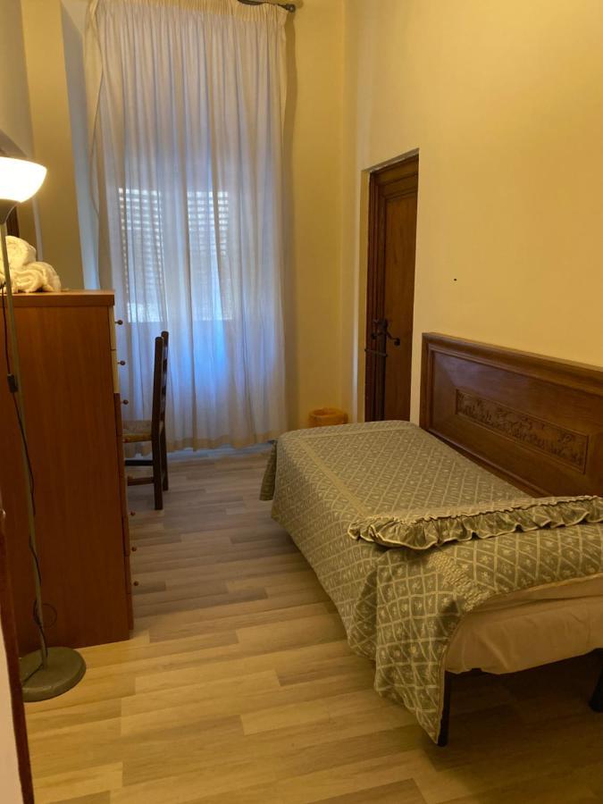 Отель Panzani 14 Touristhouse Монтеспертоли Экстерьер фото